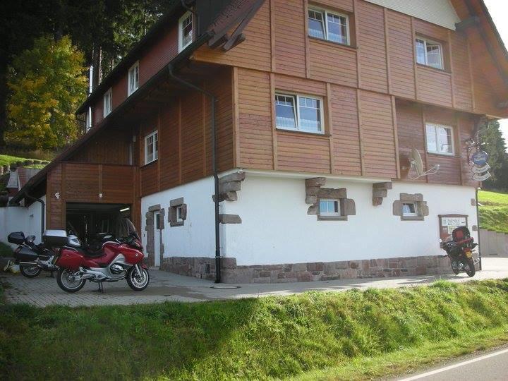 Pension Forsthaus Taele - Das Gaestehaus Vom Schwarzwaldgasthaus Salenhof Titisee-Neustadt Exterior photo