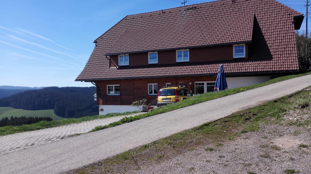 Pension Forsthaus Taele - Das Gaestehaus Vom Schwarzwaldgasthaus Salenhof Titisee-Neustadt Exterior photo